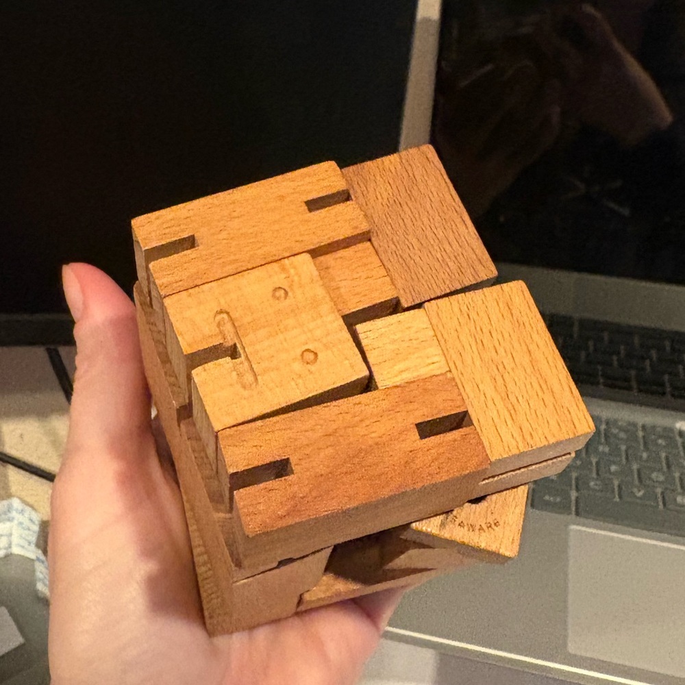 Cubebot Wooden Robot Transforming Toy - Picture 6 of 8